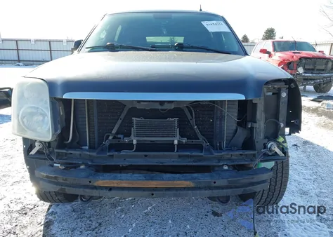 2011 GMC Yukon Xl 1500 Denali z USA, uszkodzony, nr VIN 1GKS2MEF5BR320490